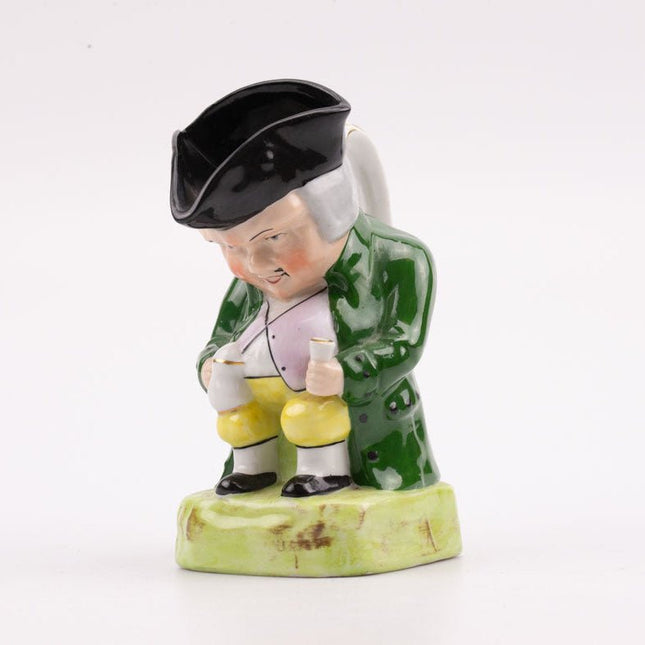 Pichet en forme d'homme en porcelaine Sitzendorf