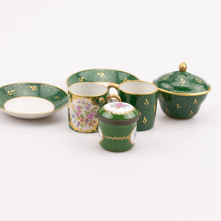 Tasses à café en porcelaine de Limoges Malbec & Treillard Frères  