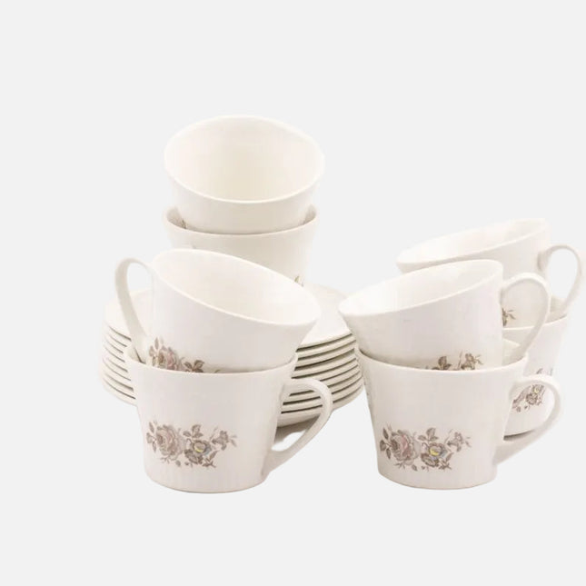 Lot de 8 tasses et sous-tasses Pontesa en porcelaine blanche aux motifs fleuris