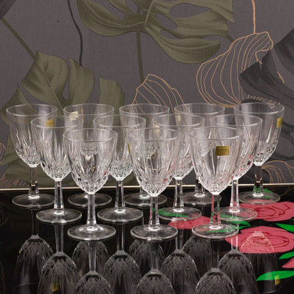 Luminarc white wine glass