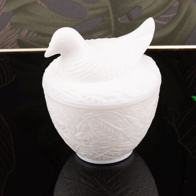 Bonbonnière pigeon de la manufacture Avon