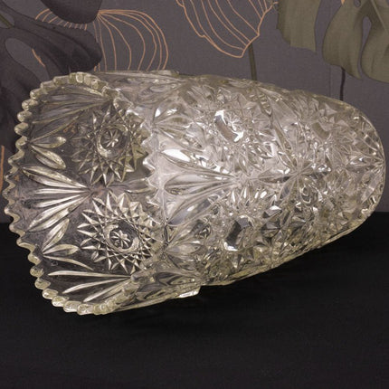 Grand vase en cristal taillé