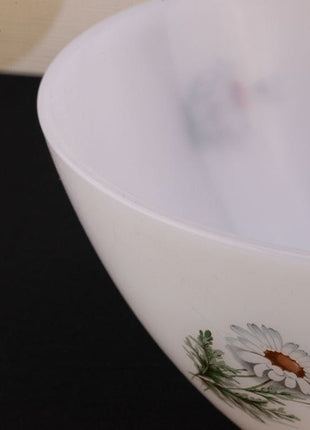 2 saladiers blancs vintage Arcopal collection Marguerite