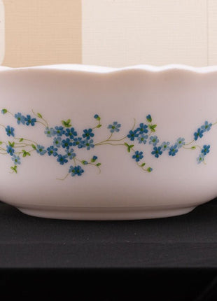 3 saladiers vintage Arcopal collection Veronica blancs avec des motifs fleuris bleus