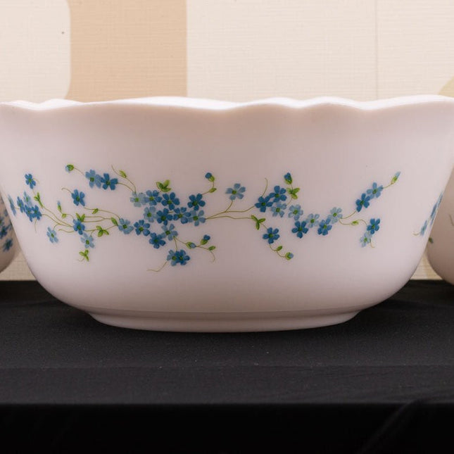 3 saladiers vintage Arcopal collection Veronica blancs avec des motifs fleuris bleus