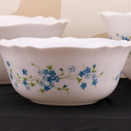 3 saladiers vintage Arcopal collection Veronica blancs avec des motifs fleuris bleus