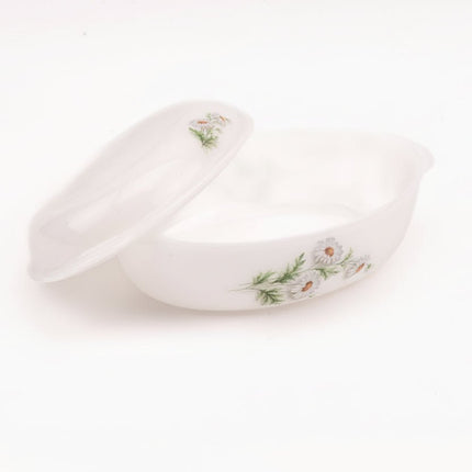 Plat au four vintage Arcopal Marguerite blanc aux motifs fleuris