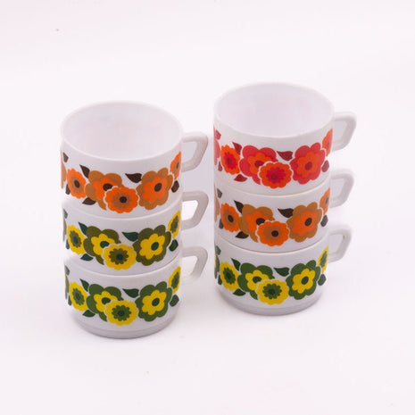 6 tasses blanches Arcopal avec motifs fleuris collection Lotus 