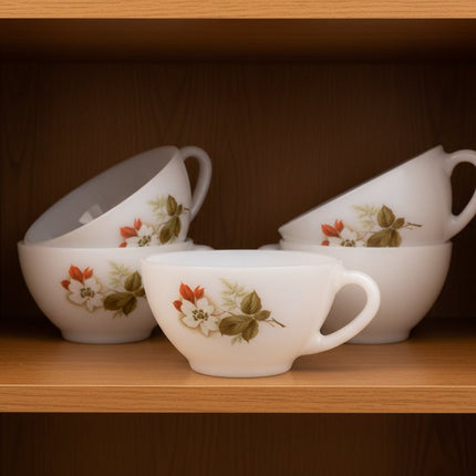 5 tasses Arcopal vintage blanches avec motif fleuri collection Aubépine