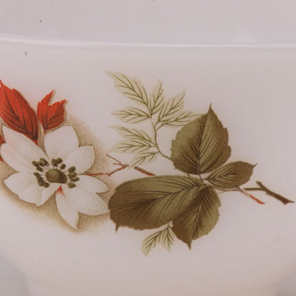 5 tasses Arcopal vintage blanches avec motif fleuri collection Aubépine