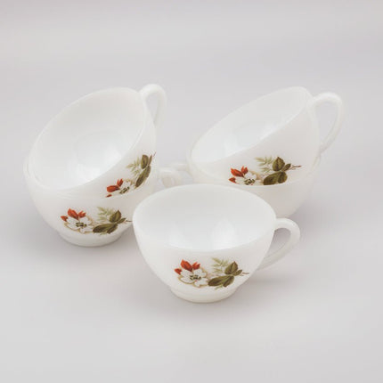 5 tasses Arcopal vintage blanches avec motif fleuri collection Aubépine
