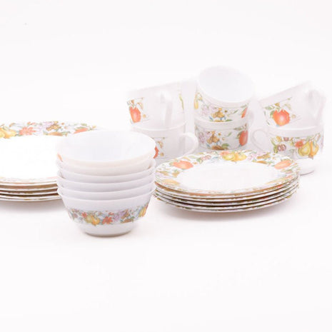 Service Arcopal vintage blanc avec des fleurs oranges (tasses, assiettes et bols) 