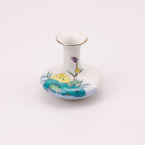 Petit vase vintage en porcelaine blanche avec motifs bleus de CEAC