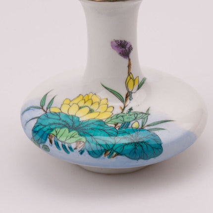 Petit vase vintage en porcelaine blanche avec motifs bleus de CEAC