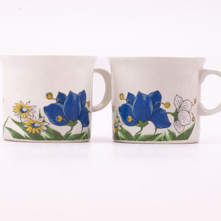 2 tasses à café en porcelaine blanches et fleuries de Pontesa