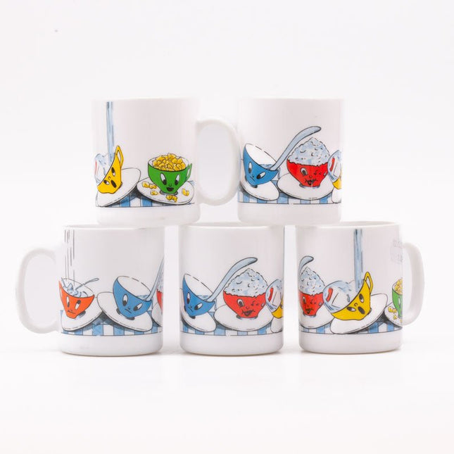 5 mugs vintage Arcopal en opaline blanche avec motifs de tasses