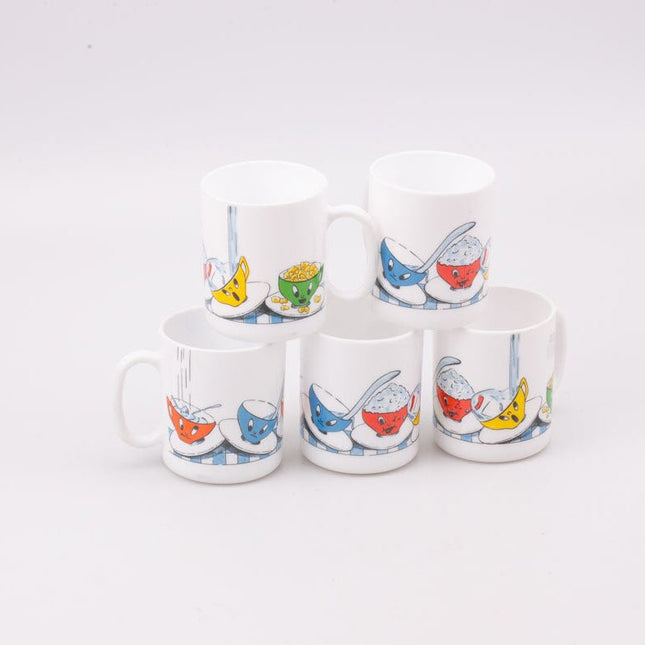 5 mugs vintage Arcopal en opaline blanche avec motifs de tasses
