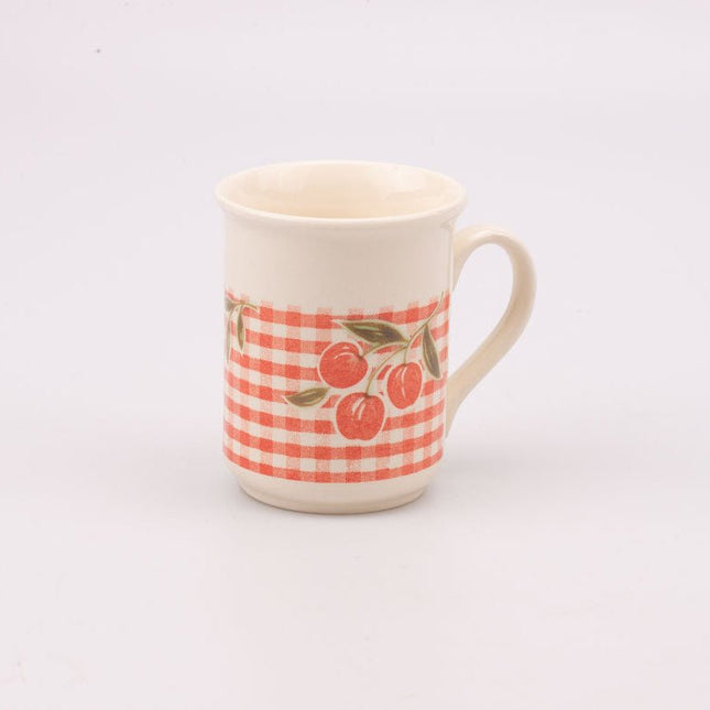 Tasse vintage en porcelaine cerise Biltons England