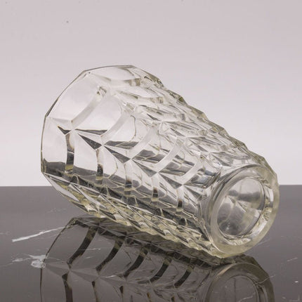 Vase vintage en verre moulé à facettes