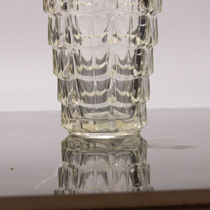 Vase vintage en verre moulé à facettes