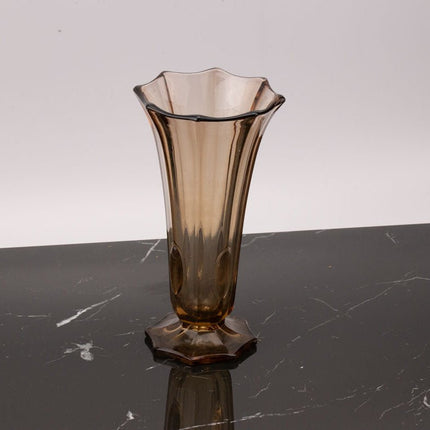 Vintage Art Deco vaas van gerookt gevormd glas