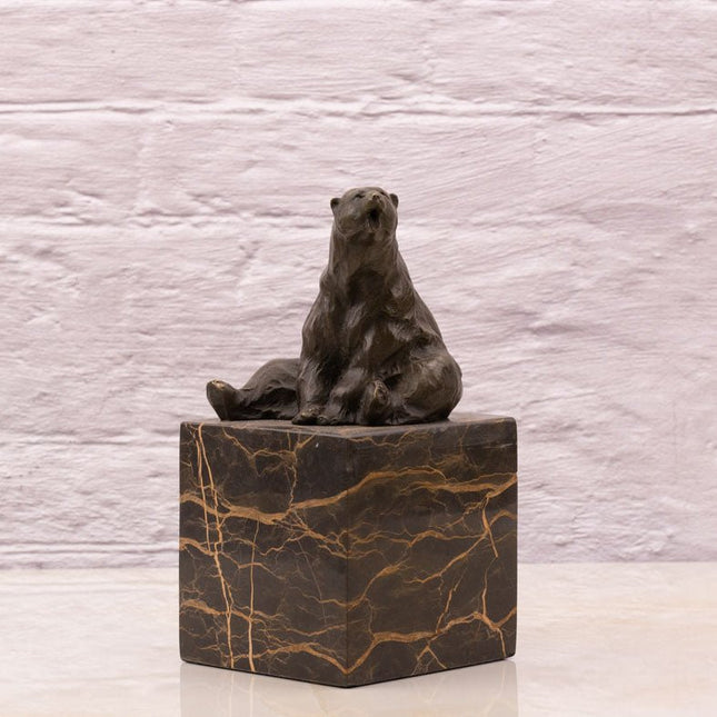 Sculpture en bronze ours polaire signé Milo 