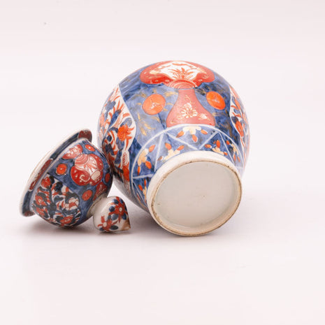 Pot avec couvercle en porcelaine style Imari Japon