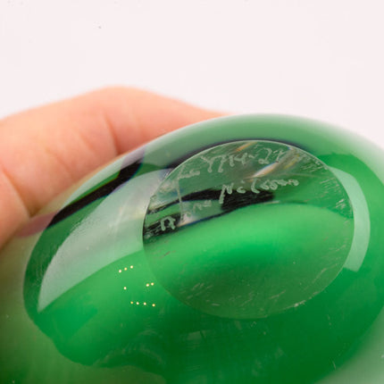 Vase Goutte en Cristal Vert Orrefors Signé Anne Nilsson | Étiquette