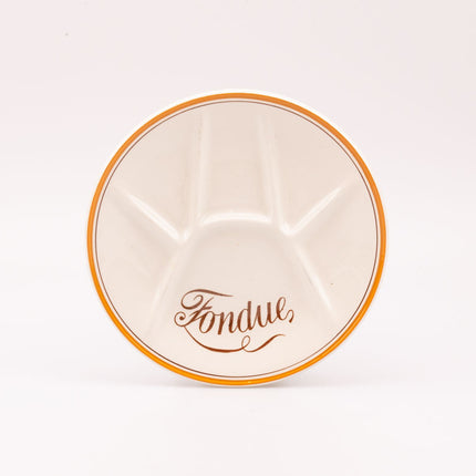 6 assiettes à compartiments pour Fondue Boch de la série "Fermette" en porcelaine blanche avec pourtour rouge