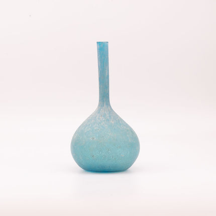 Vase soliflore bleu azur en verre dépoli en gourde et bec aminçit