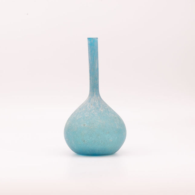 Vase soliflore bleu azur en verre dépoli en gourde et bec aminçit