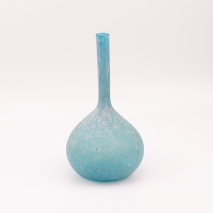 Vase soliflore bleu azur en verre dépoli en gourde et bec aminçit