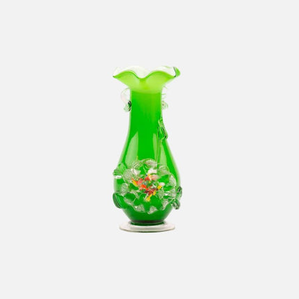 Vase en verre soufflé excentrique vert avec des fleurs en relief Murano