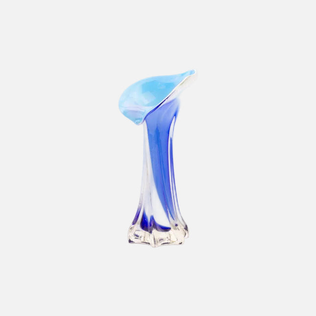 Vase en vert en forme de fleur en camaïeu de bleu de style Murano