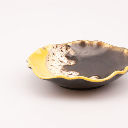 Plat décoratif Dümler & Breiden jaune, brun et beige signé 369/18