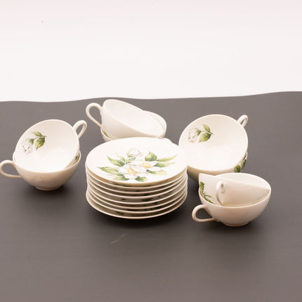 Set de 8 petites tasses et soucoupes blanches en porcelaine de Paris Eglantine