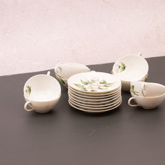 Set de 8 petites tasses et soucoupes blanches en porcelaine de Paris Eglantine