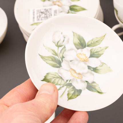 Set de 8 petites tasses et soucoupes blanches en porcelaine de Paris Eglantine