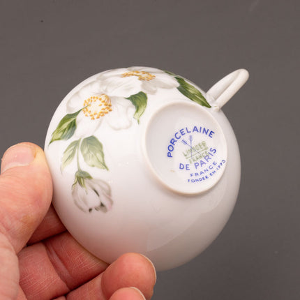 Set de 8 petites tasses et soucoupes blanches en porcelaine de Paris Eglantine