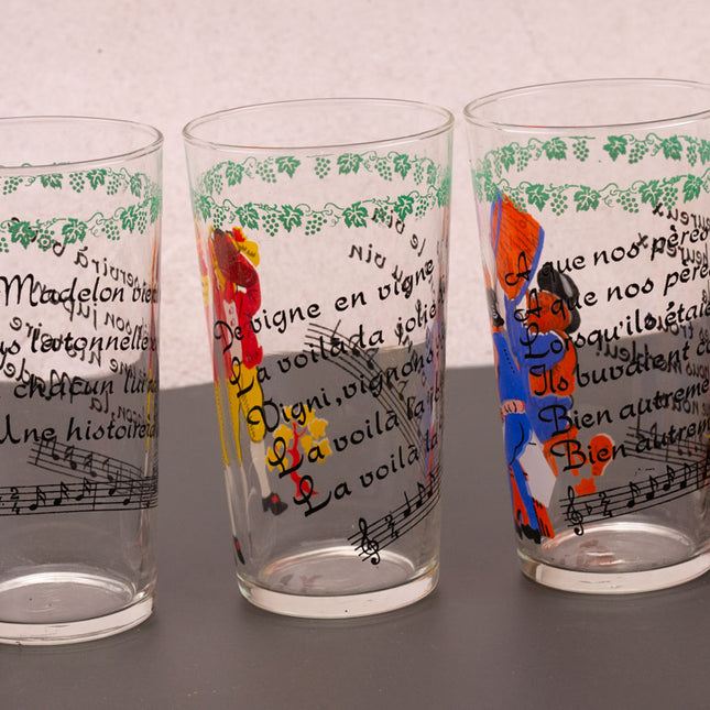 Set de 5 verres sur le thème de la vigne avec dessins et textes de chansons