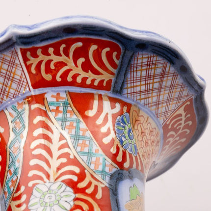 Paire de vases à décor Petrus Regout Maastricht en porcelaine Imaris orange et bleu 