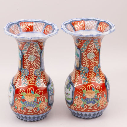 Paire de vases à décor Petrus Regout Maastricht en porcelaine Imaris orange et bleu 