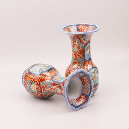 Paire de vases à décor Petrus Regout Maastricht en porcelaine Imaris orange et bleu 