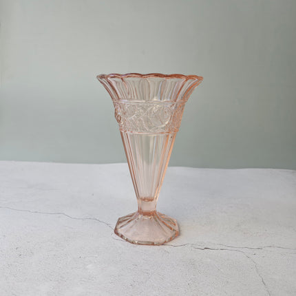 Vase verrerie Scailmont en verre pressé rose - Art Déco Belgique