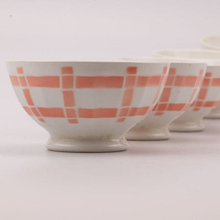 5 bols anciens en porcelaine blanche et lignes saumon