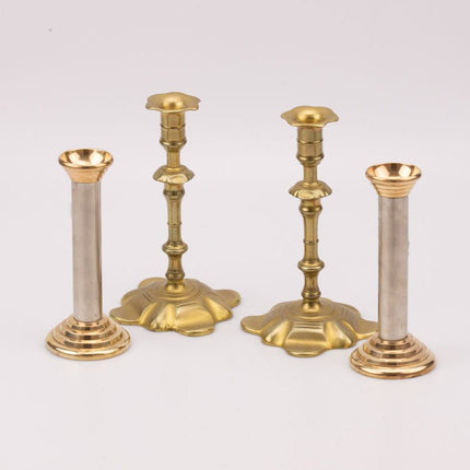 Paire de chandeliers anciens en laiton