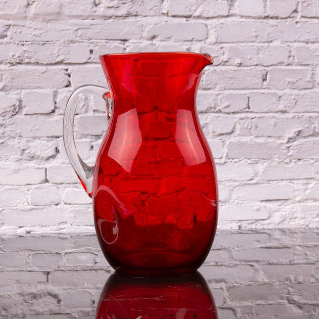Carafe vintage en verre rouge 
