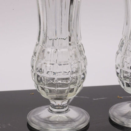 2 vaasjes van geperst glas