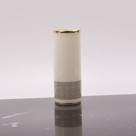 Petit vase en porcelaine Royal KM