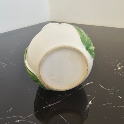 Grand vase blanc vintage en barbotine fleurs d'Arum